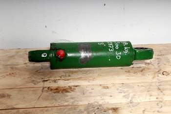 salg af John Deere 6300 RIGHT Lift Cylinder