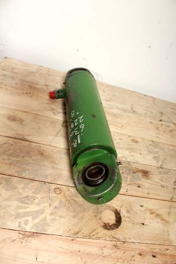 salg af Liftcylinder John Deere 6300