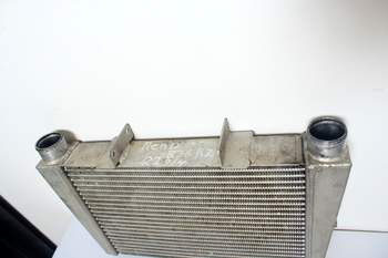 salg af Intercooler Renault Ares 836 