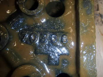 salg af Challenger MT665C  Cylinder Head