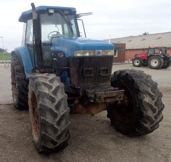 salg af New Holland 8870 traktor