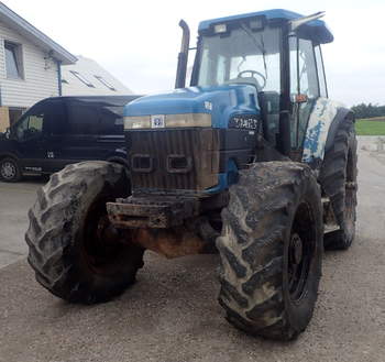 salg af New Holland 8870 traktor