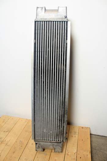 salg af Volvo L180 E  Intercooler