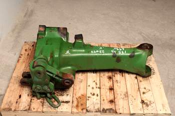 salg af Vorderachsgehäuse John Deere 6930 LINKS