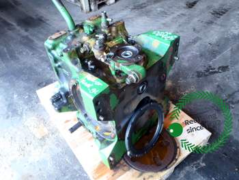 John Deere 6900  Rear Transmission