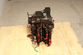 salg af Case CX130  Hydraulic Valve