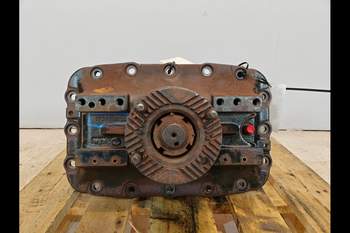 salg af Challenger MT665B  Front axle differential