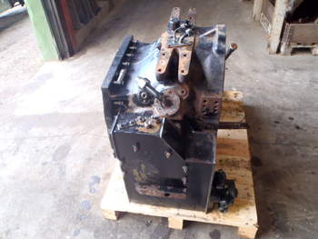 salg af Gearkasse Challenger MT665B