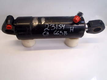 salg af Challenger MT665B RIGHT Lift Cylinder