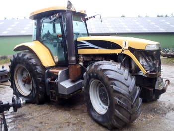 salg af Challenger MT665B tractor