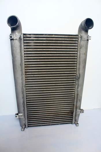 salg af Challenger MT665B  Intercooler