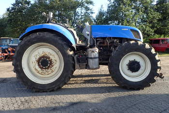salg af New Holland T7.235 tractor