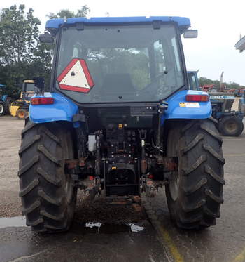 salg af New Holland TL90 traktor