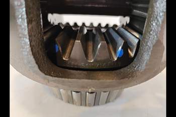 salg af Differentiale New Holland TL90