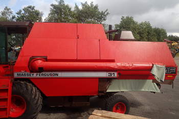 salg af Massey Ferguson 31  Combine / Combine Harvester
