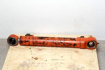 salg af Hitachi FR130.2  Hydraulic Cylinder