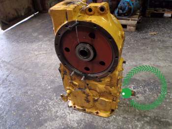 Ford 675 D  Rear Transmission