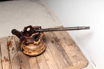 salg af Ford 675 D RIGHT Front axle final drive