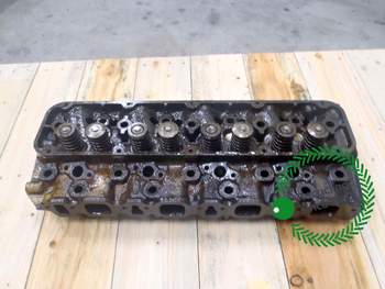 Ford 675 D  Cylinder head