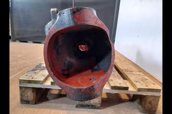 salg af Forakselrør New Holland 8870 A