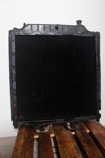 salg af New Holland 8870 A  Water Radiator