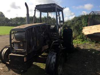 salg af Massey Ferguson 8240 tractor