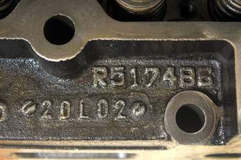 salg af John Deere 7810  Cylinder Head