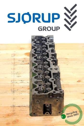 John Deere 7810  Cylinder Head