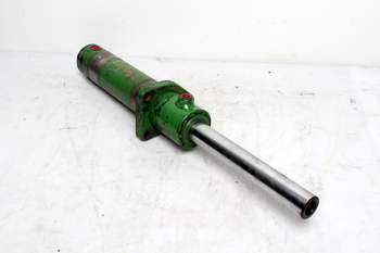 salg af John Deere 6320  Front axle steering cylinder