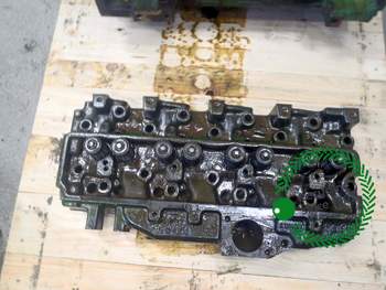 John Deere 6320  Cylinder Head