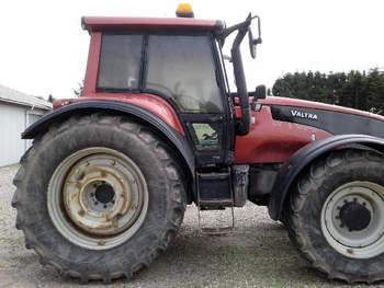 salg af Valtra T190 traktor