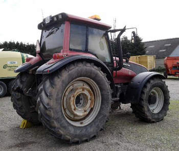 salg af Valtra T190 traktor