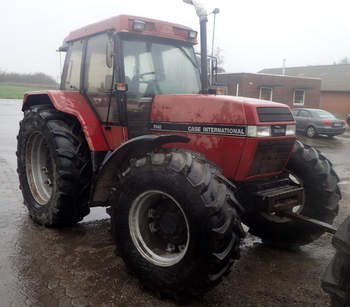 salg af Case 5140 tractor