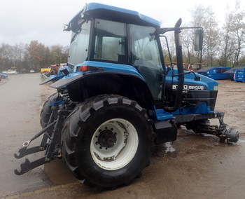 salg af New Holland 8770 traktor