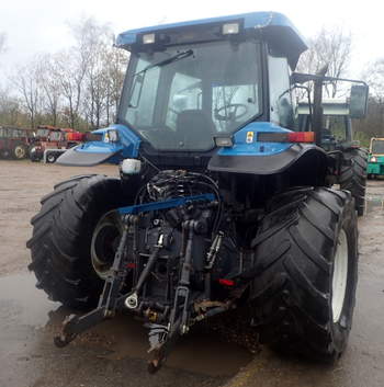 salg af New Holland 8770 traktor