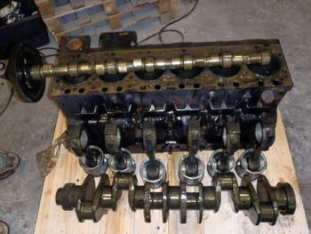 salg af Begagnade shortblock New Holland TG285 