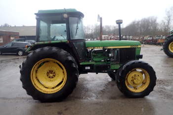 salg af John Deere 3050 traktor