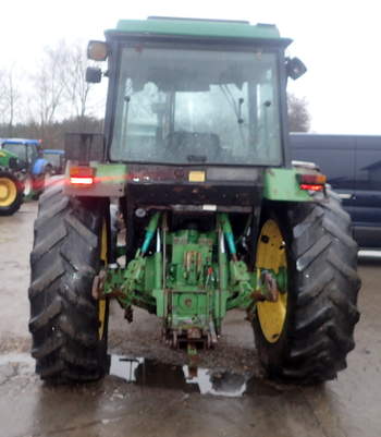 salg af John Deere 3050 traktor