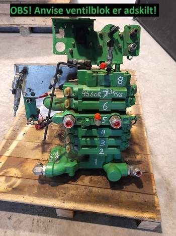 salg af John Deere 9560 R  Remote control valve