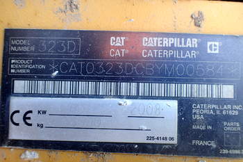 salg af Caterpillar 323D Gravemaskine