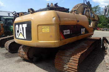 salg af Grävmaskiner Caterpillar 323D 