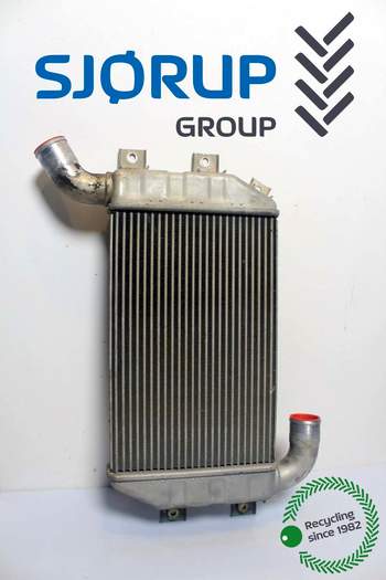 New Holland E215  Intercooler