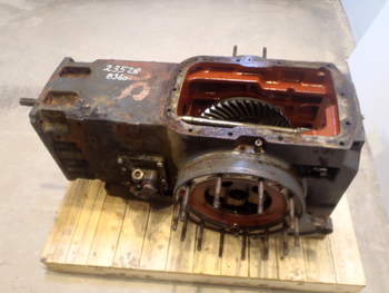 salg af Baktransmission New Holland 8360 