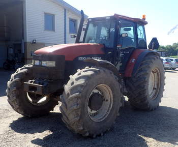 salg af New Holland M135 tractor