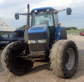 salg af New Holland TM190 traktor