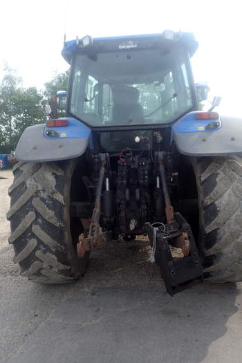 salg af New Holland TM190 traktor