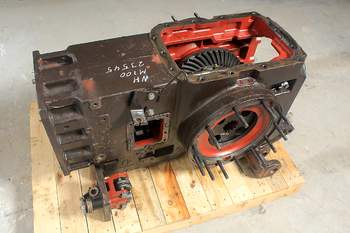 salg af New Holland M100  Rear Transmission