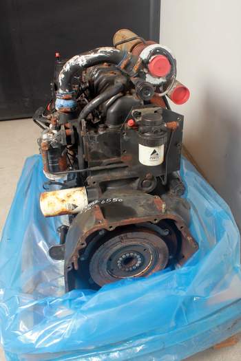 salg af Motor Valtra 6550 