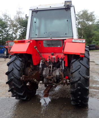 salg af Massey Ferguson 699 traktor
