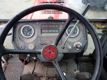 salg af Massey Ferguson 699 traktor
